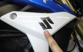 SUZUKI GSR750 A 2013 GR7NA