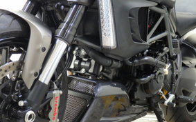 DUCATI DIAVEL STRADA 2013 ZDMG102JBDB