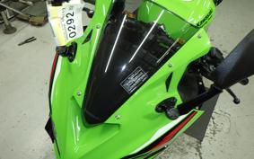 KAWASAKI ZX-25R ZX250E