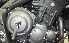 TRIUMPH STREET TRIPLE S 2021