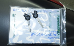 YAMAHA N-MAX 2015 SE86J