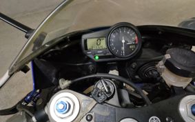 YAMAHA YZF-R1 2001 RN05