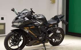 KAWASAKI ZX-25R ZX250E