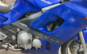 KAWASAKI ZZ-R400 2004 ZX400N