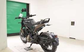 HUSQVARNA SVARTPILEN 401 2025