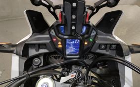 HONDA CRF1000L AFRICA TWIN SD04