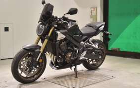 HONDA CB650R E-Clutch 2024 RH17