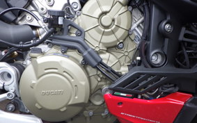 DUCATI STREETFIGHTER V4 S 2021