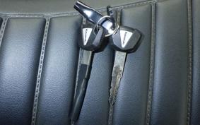 KAWASAKI Z900RS 2025 ZR900K