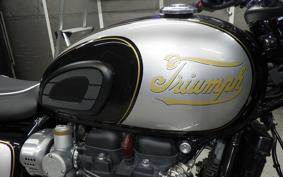 TRIUMPH BONNEVILLE T120 2025