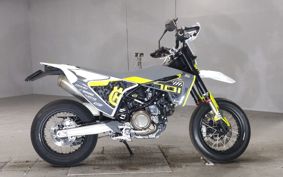 OTHER  HUSQUARNA 701 SUPERMOTO  USV
