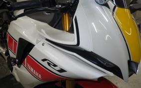 YAMAHA YZF-R1 2022