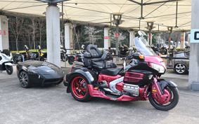 HONDA GL 1800 GOLD WING  TRIKE 2002