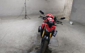 DUCATI STREET FIGHTER V4S 2023 4F00AA