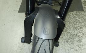 HUSQVARNA SVARTPILEN 401 2019