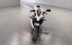 YAMAHA YZF-R125 RE06