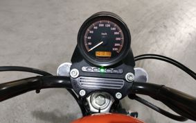 HARLEY XL883R CS2