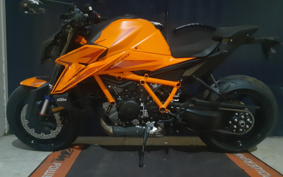 KTM 1390 SUPER DUKE R EVO V3940