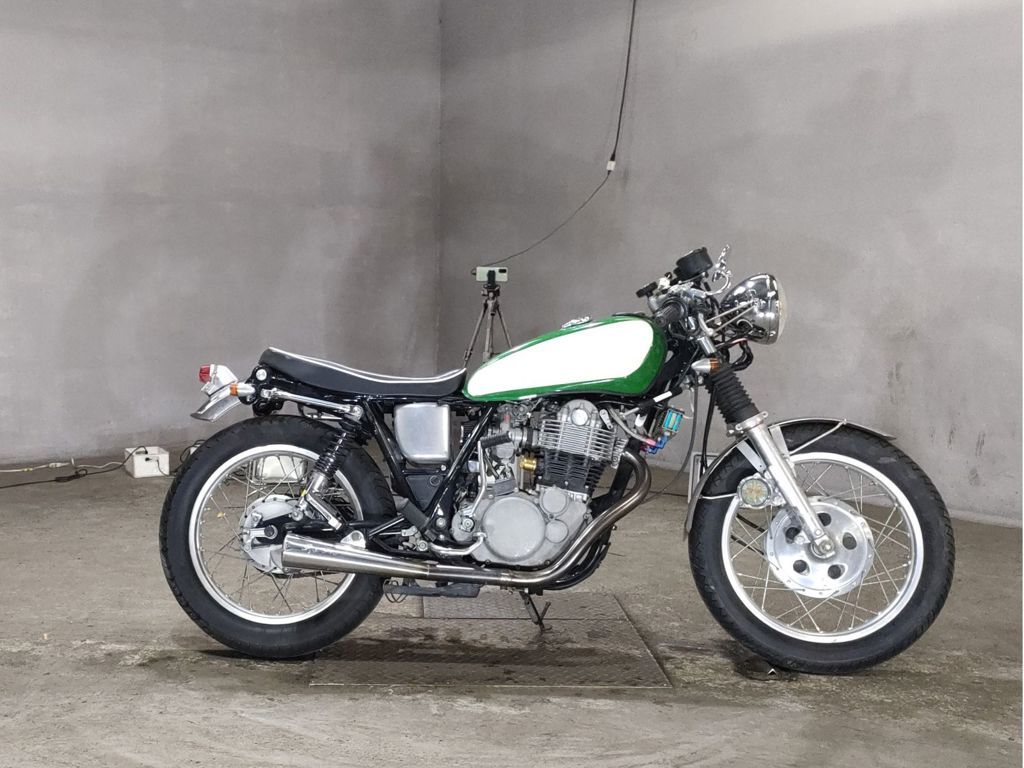 Фото Yamaha SR400 1999 с японского аукциона