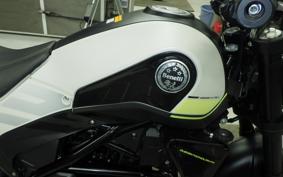 BENELLI レオンチーノ250 2012