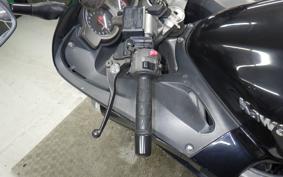 KAWASAKI ZZ1200 NINJA R 2002 ZXT20C