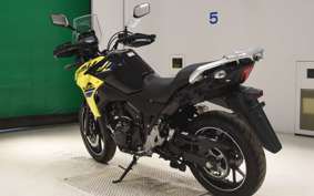 SUZUKI Vｽﾄﾛｰﾑ250A 1999