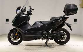 YAMAHA T-MAX 560 T SJ19J