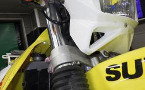 SUZUKI DR-Z400S 2004 SK43A