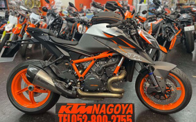 KTM 1290 SUPER DUKE R 2022 V3940