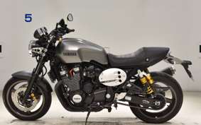 YAMAHA XJR1300 C 2015