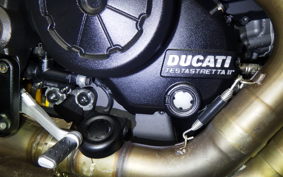 DUCATI DIAVEL DARK 2015