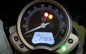 TRIUMPH STREET TWIN 2016 DAD74G