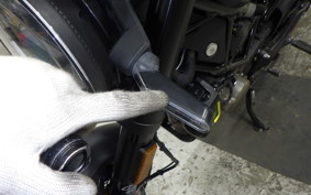 HUSQVARNA SVARTPILEN 125