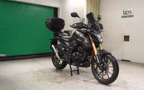HONDA HORNET 2.0 2022