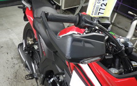 HONDA CB200X
