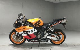 HONDA CBR1000RR 2005 SC57