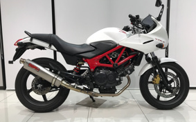 HONDA VTR 250 F MC33