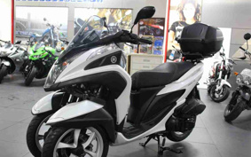 YAMAHA TRICITY 125 SE82J