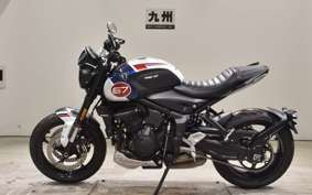 TRIUMPH TRIDENT 660 2024