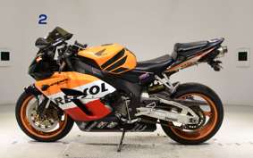 HONDA CBR1000RR 2005 SC57