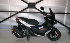 APRILIA SR GT200