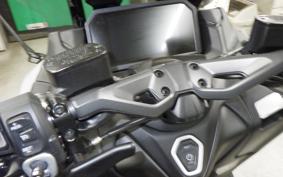 YAMAHA T-MAX 560 T 2025 SJ21J