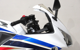 HONDA CBR250R MC41