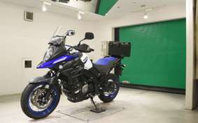 SUZUKI DL650 ( V-Strom 650 ) XTA 2025 C733M