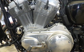 HARLEY XL883LI