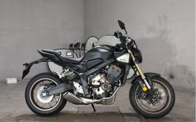 HONDA CB650R E-Clutch 2026 RH17