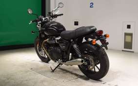 TRIUMPH STREET TWIN 2022