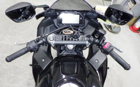 YAMAHA YZF-R25 A 2018 RG74J