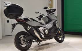 HONDA X-ADV 750 2024