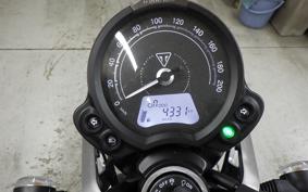 TRIUMPH STREET TWIN 2023